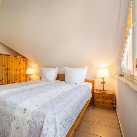 Strandstrasse 54c D 9 * Zingst